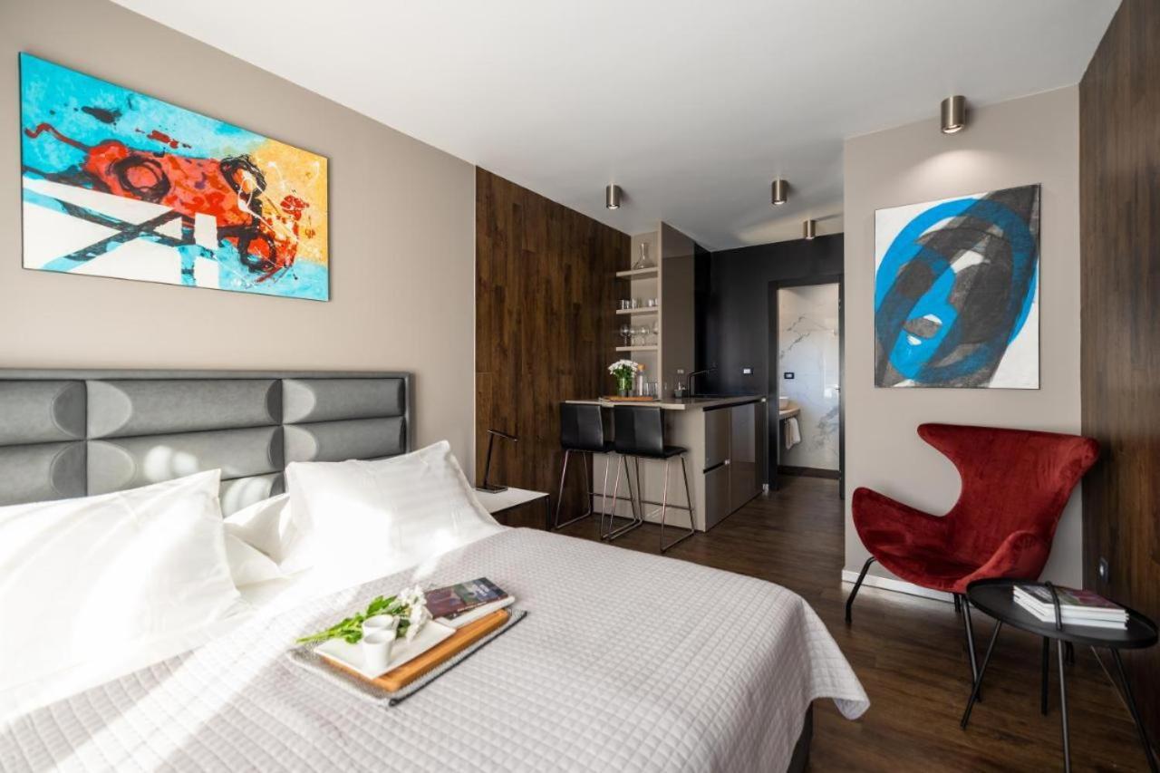 Roof 69 Rooms Сплит Екстериор снимка