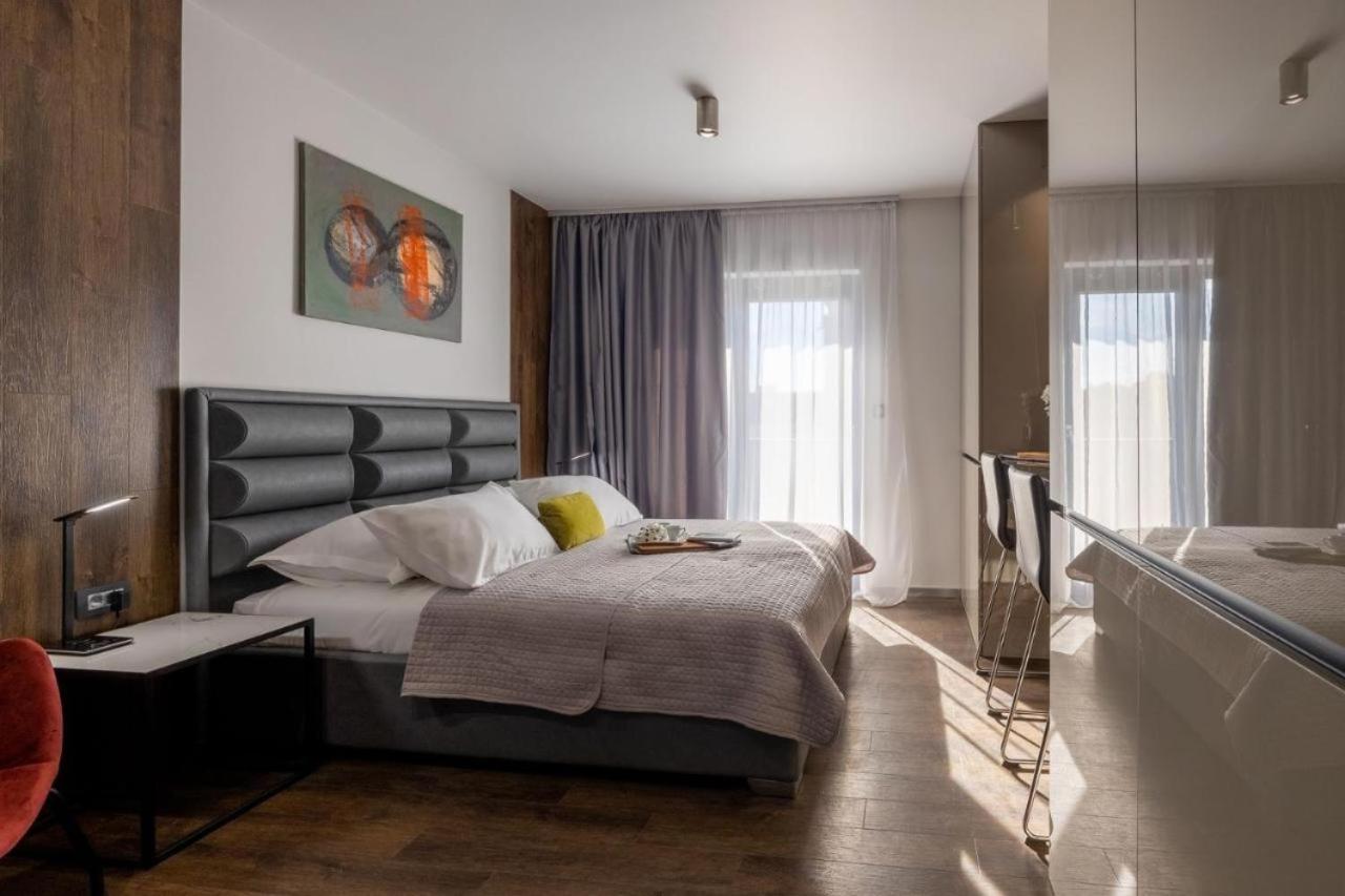 Roof 69 Rooms Сплит Екстериор снимка